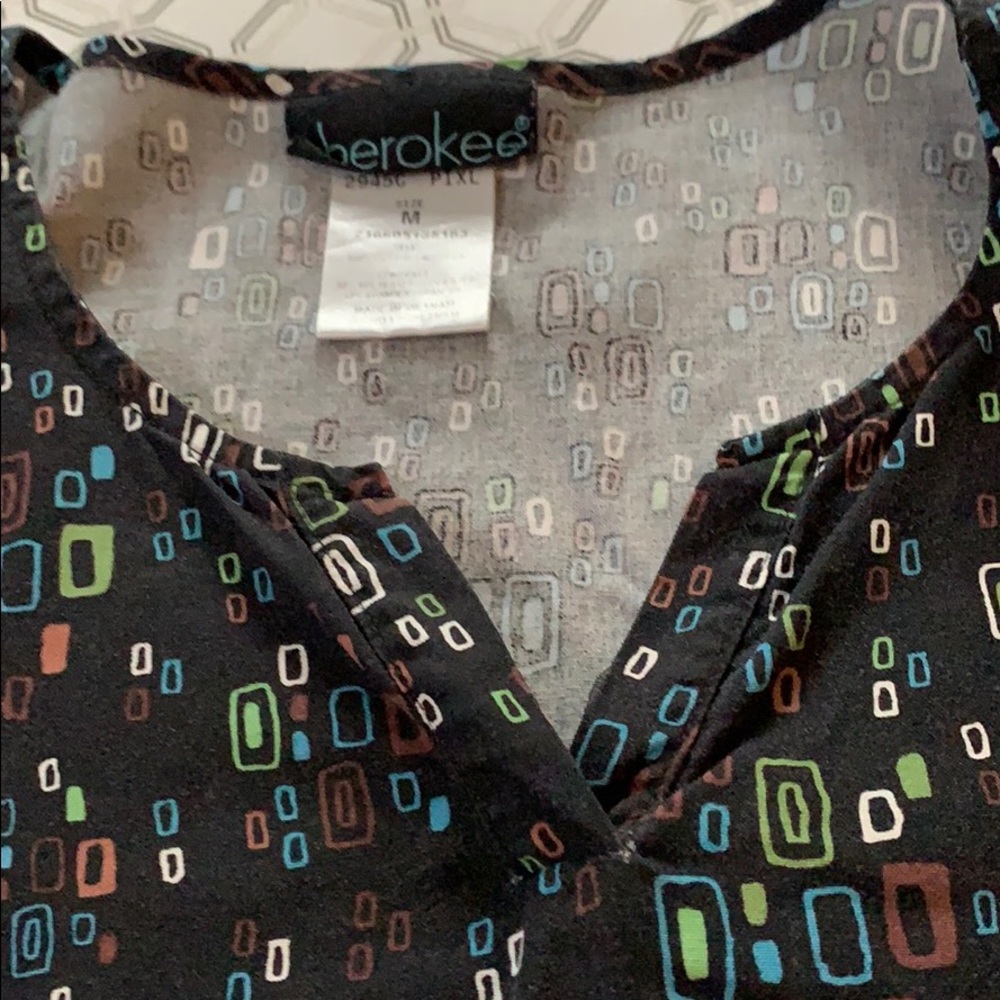 Scrub top - Picture 2 of 2